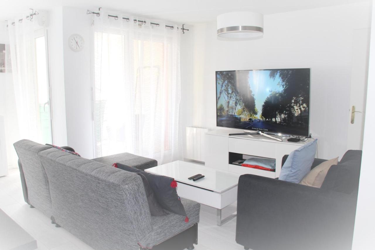 Logement Familial Tout Equipe Saint-Denis  Luaran gambar