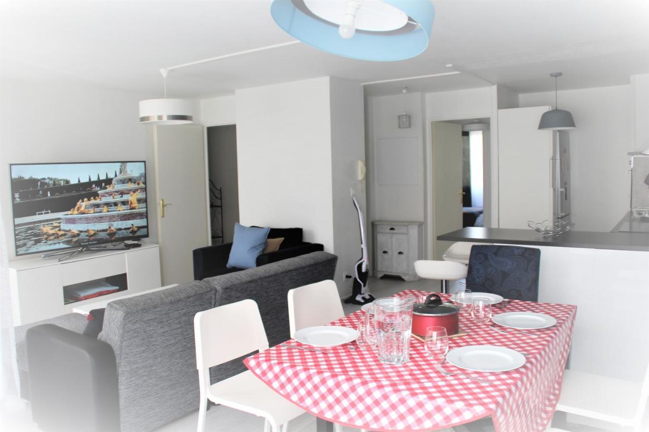 Logement Familial Tout Equipe Saint-Denis  Luaran gambar